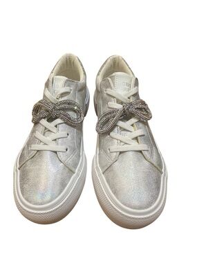 BCBG Girls Sparkle Silver Bow White Platform Slip-on Sneakers Size 4 NWOT